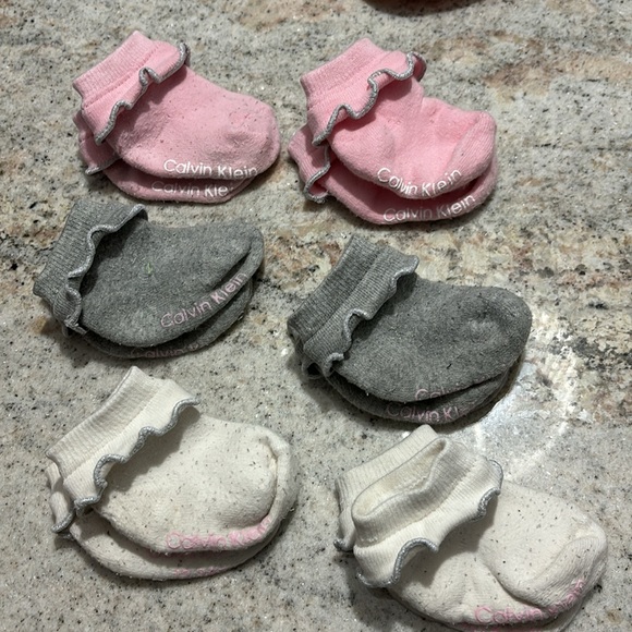 10/$30 Baby Accessories (0-24ms) - Picture 2 of 11